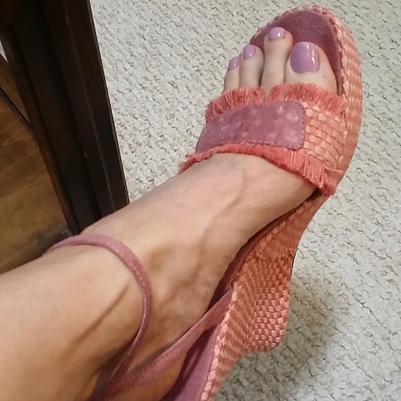 NWOT Pink wedge sandals; W:8.5 - Picture 2 of 10